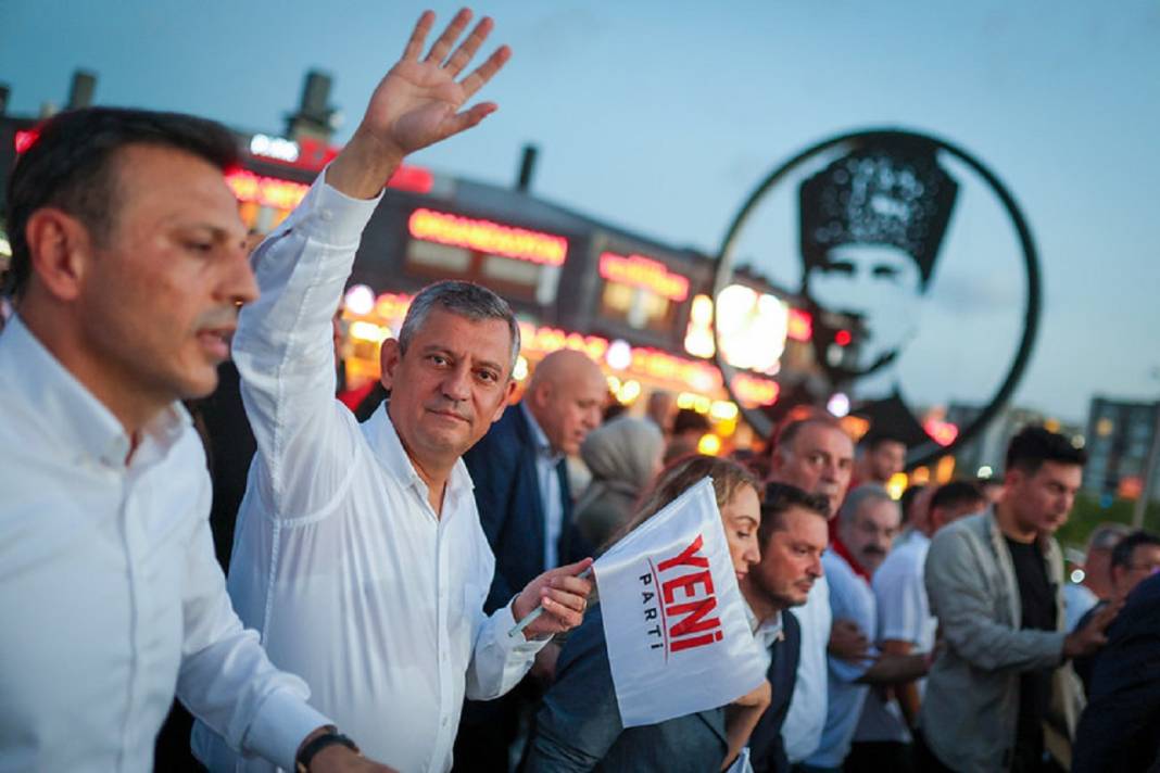 Özgür Özel'den çok konuşulacak fon skandalı ve AK Parti açıklaması! 1
